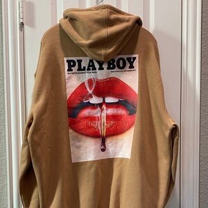 PLAYBOY Misguided Tan Hoodie with Lip Graphic